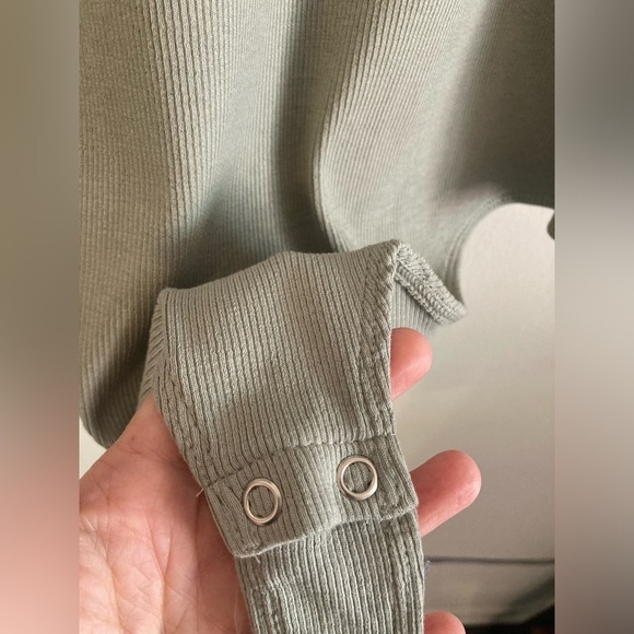 Express Flutter Sleeve Button Suit Green Ribbed XL NWT - Picture 5 of 8